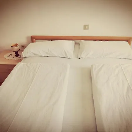 Irsara Apartmán *